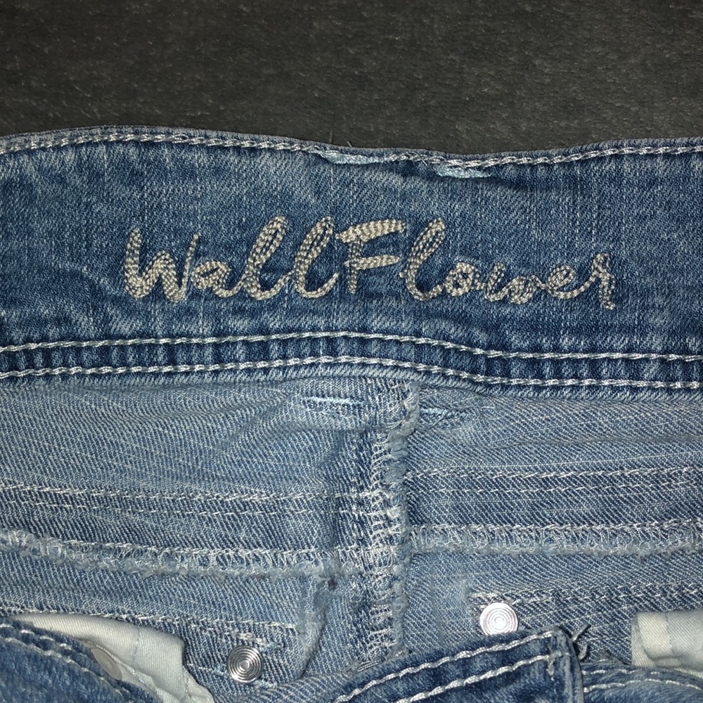 Wallflower Jeans - Picture 6 of 9